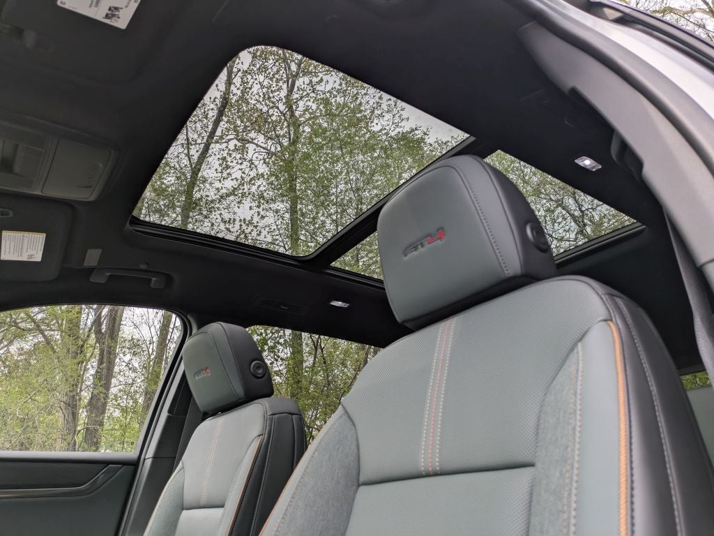 2026 GMC Acadia AWD AT4