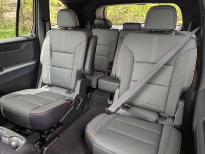 2026 GMC Acadia AWD AT4