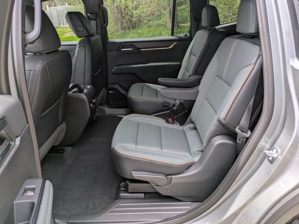 2026 GMC Acadia AWD AT4