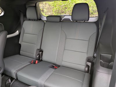 2026 GMC Acadia AWD AT4