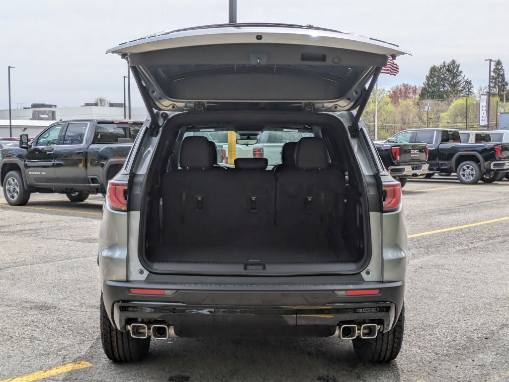 2026 GMC Acadia AWD AT4