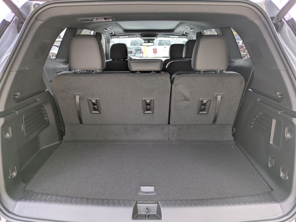 2026 GMC Acadia AWD AT4