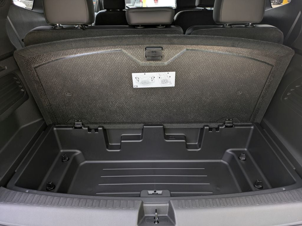 2026 GMC Acadia AWD AT4