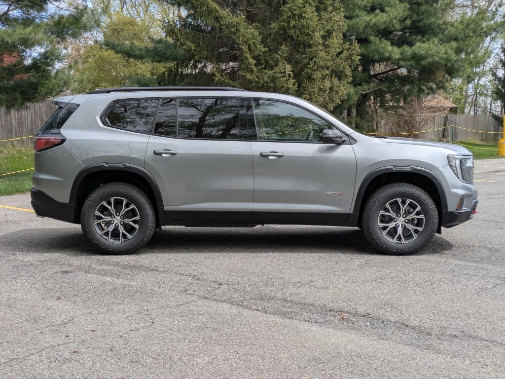 2026 GMC Acadia AWD AT4