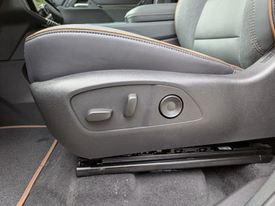 2026 GMC Acadia AWD AT4