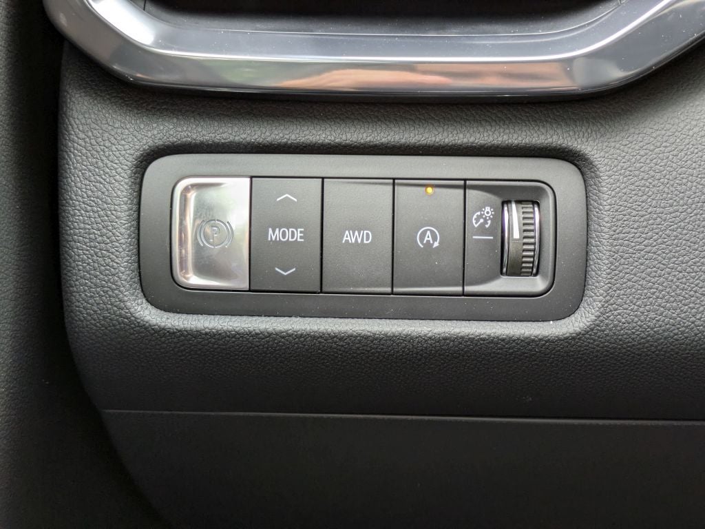 2026 GMC Acadia AWD AT4