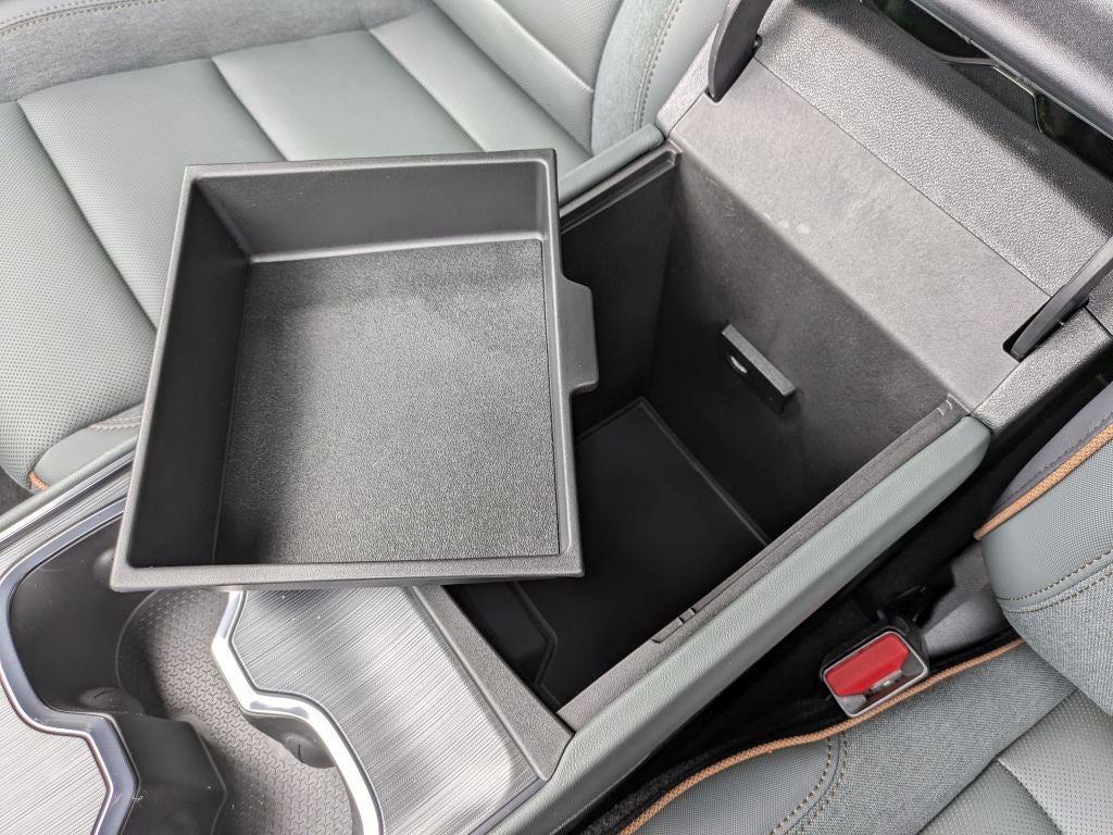 2026 GMC Acadia AWD AT4