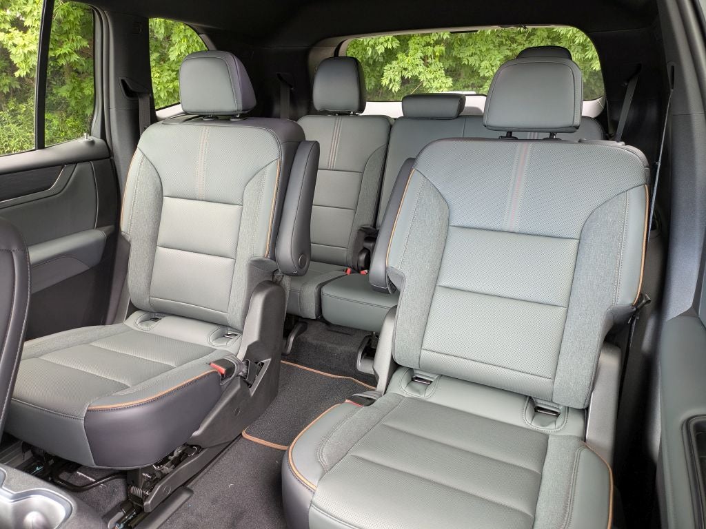 2026 GMC Acadia AWD AT4