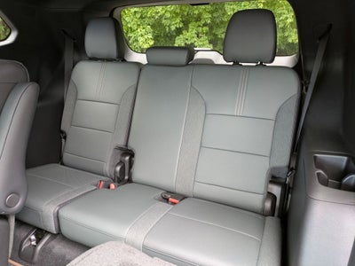 2026 GMC Acadia AWD AT4