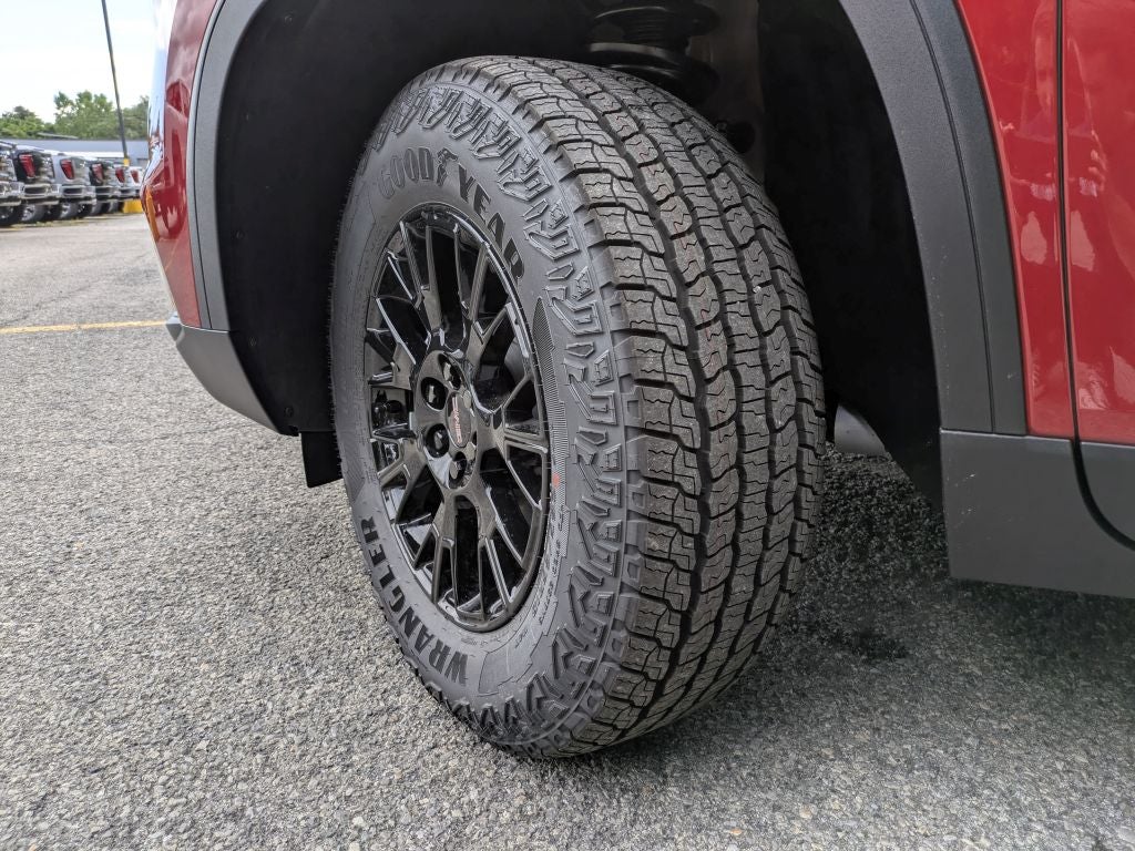 2026 GMC Acadia AWD AT4