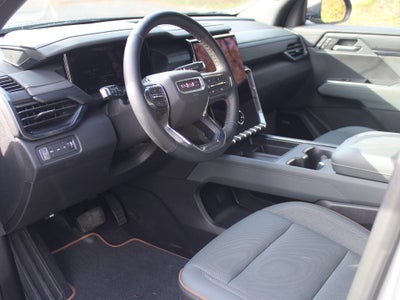 2025 GMC Acadia AWD AT4