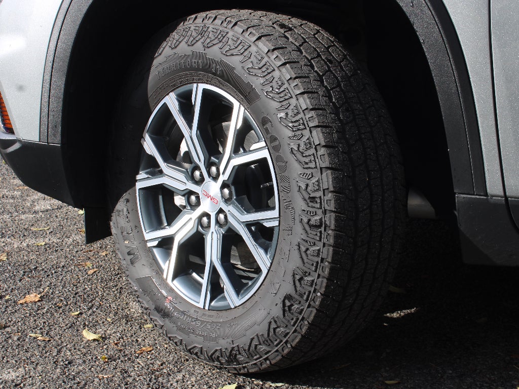 2025 GMC Acadia AWD AT4