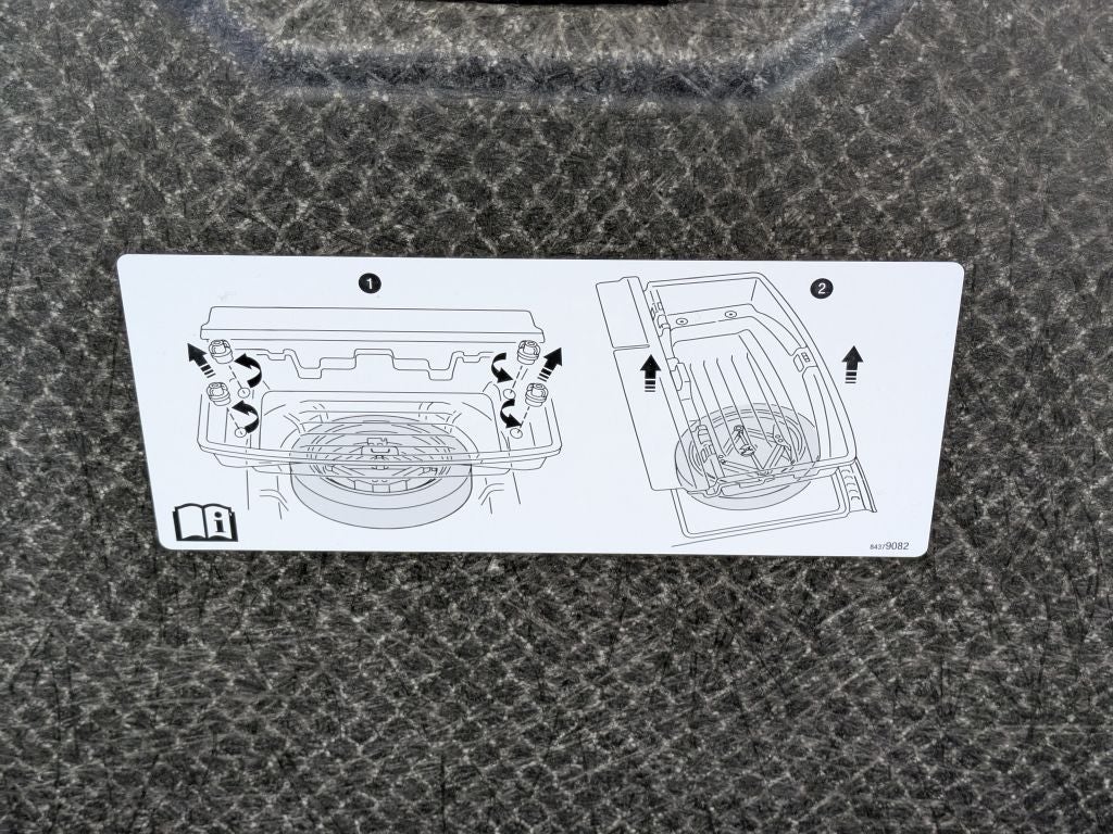 2025 GMC Acadia AWD AT4