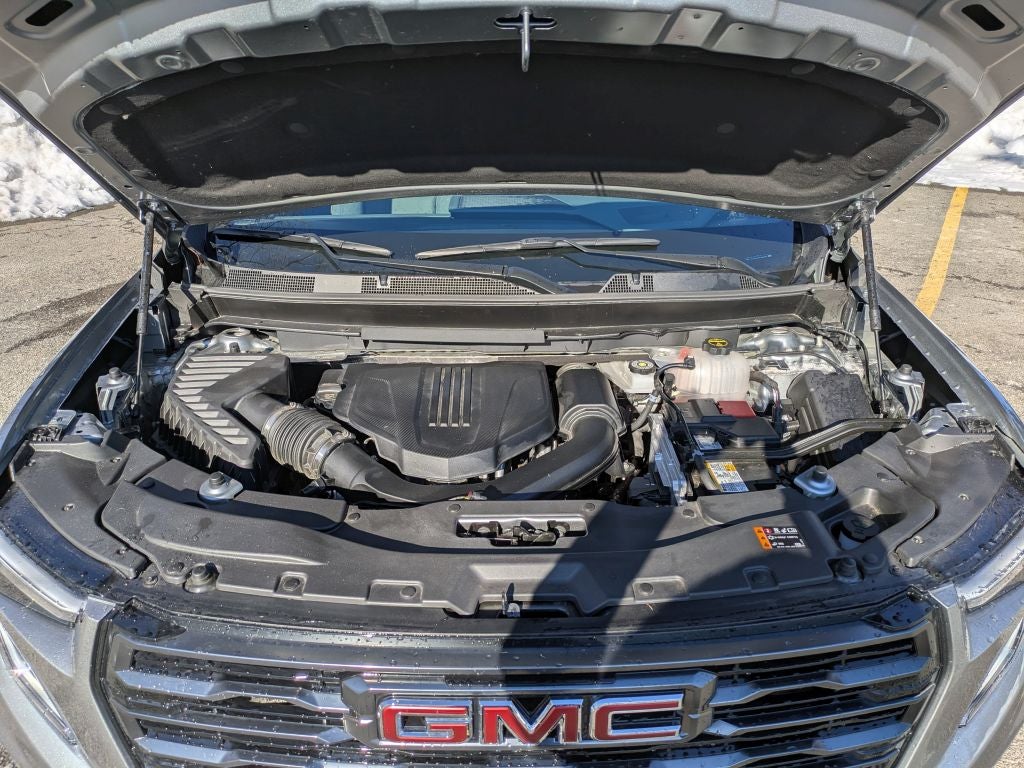 2025 GMC Acadia AWD AT4