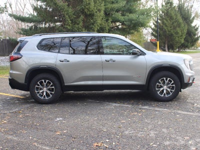 2025 GMC Acadia AWD AT4