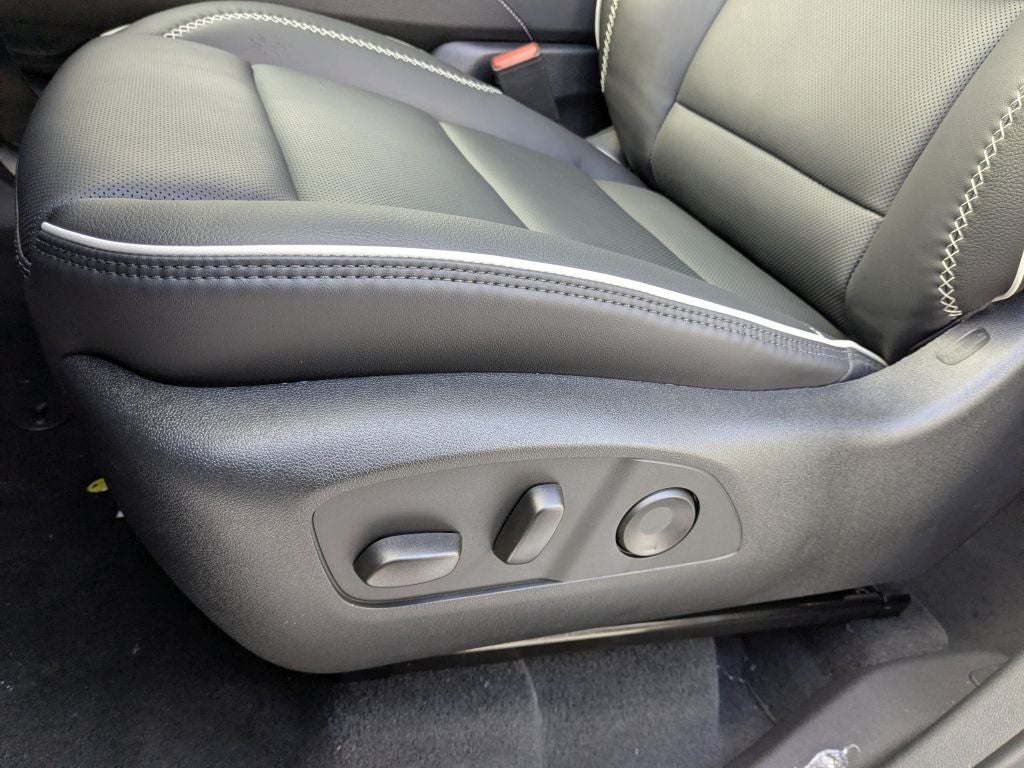 2026 GMC Acadia AWD Denali