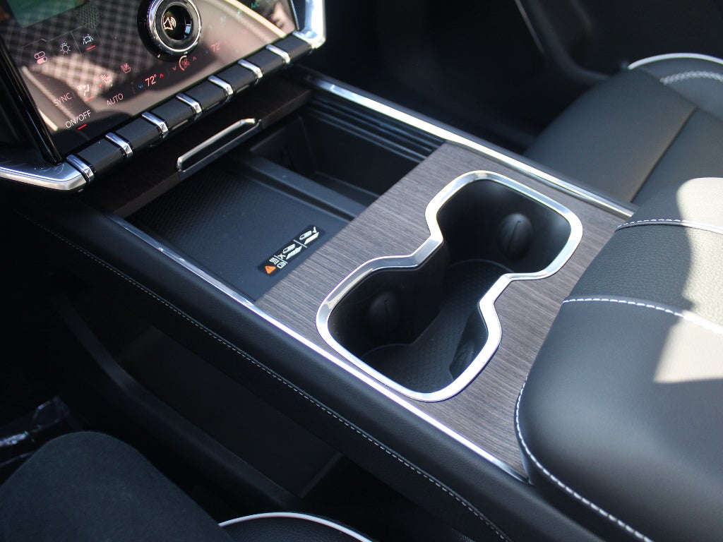 2026 GMC Acadia AWD Denali