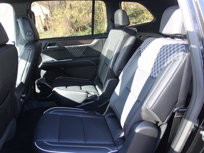 2026 GMC Acadia AWD Denali