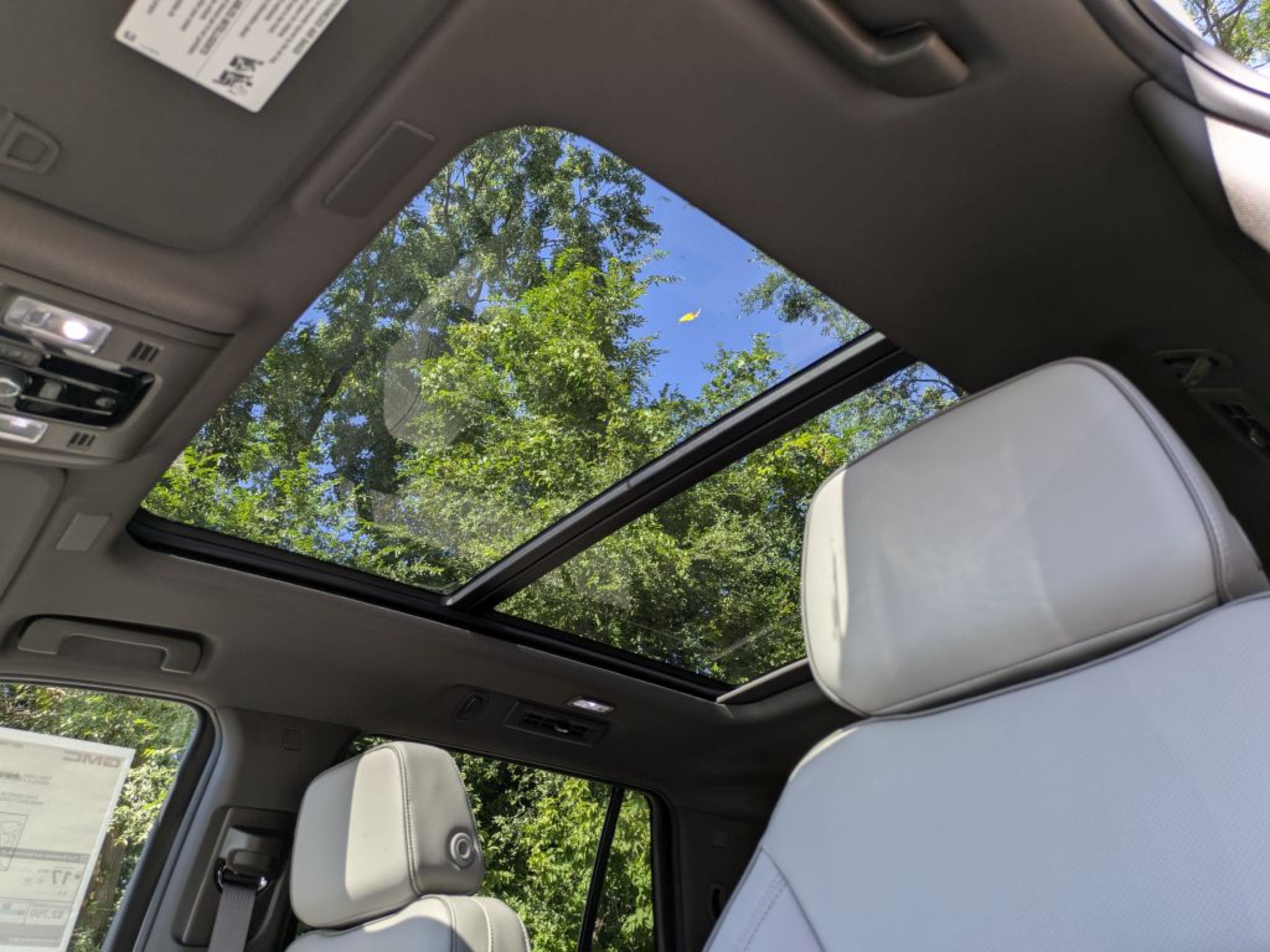 2027 GMC Yukon 1500 Elevation