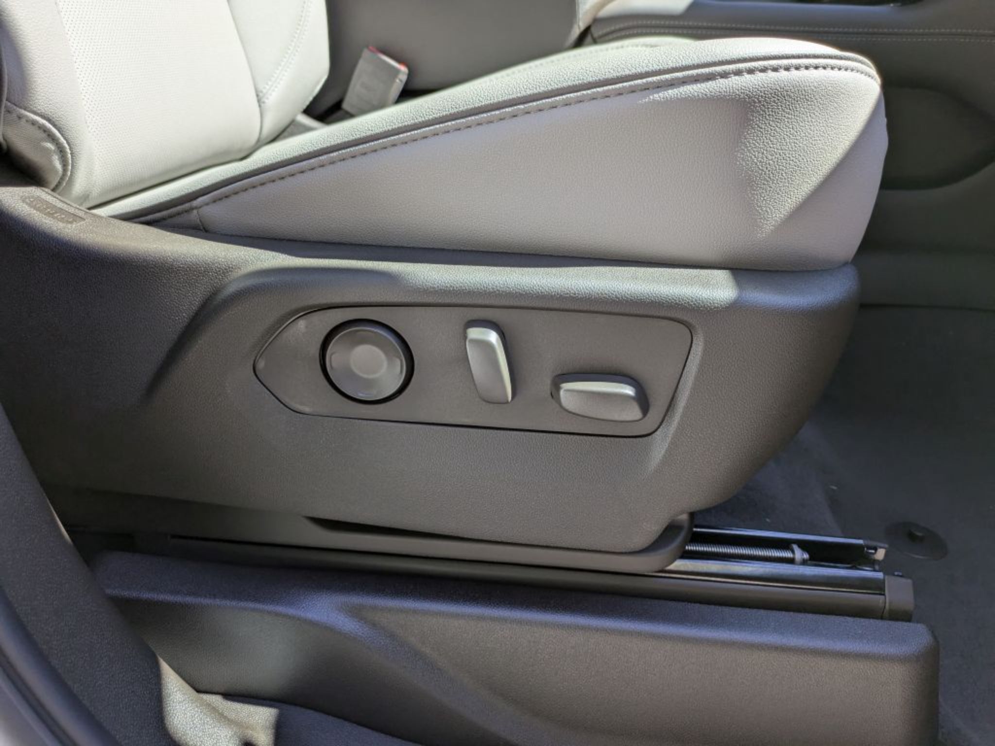 2027 GMC Yukon 1500 Elevation