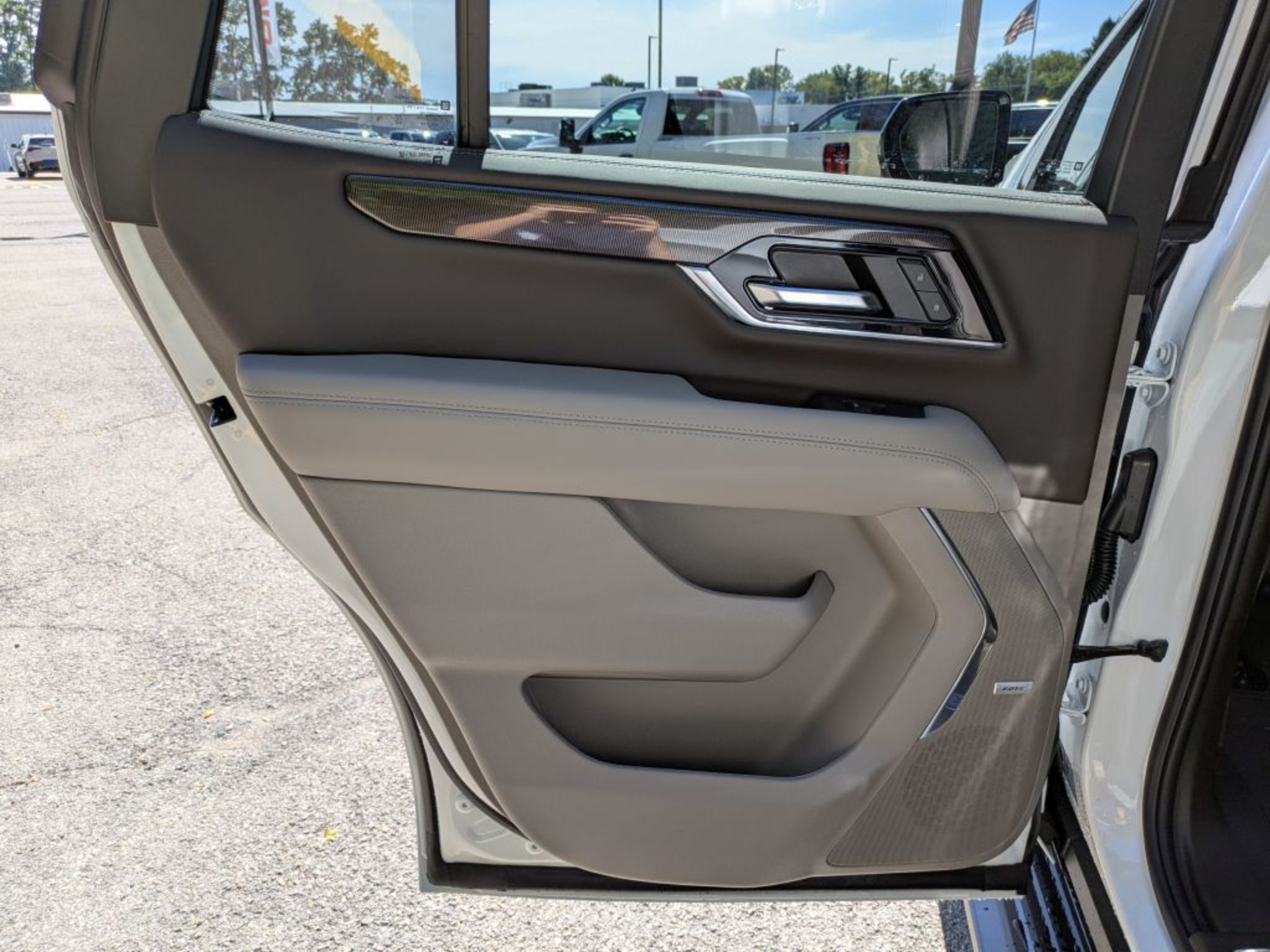 2027 GMC Yukon 1500 Elevation