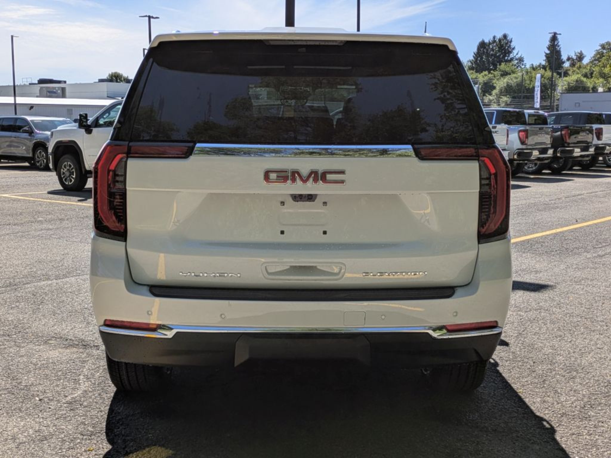 2027 GMC Yukon 1500 Elevation