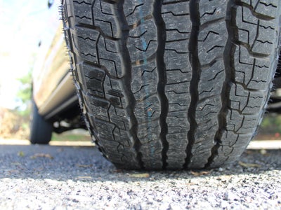 2025 GMC Yukon XL AT4