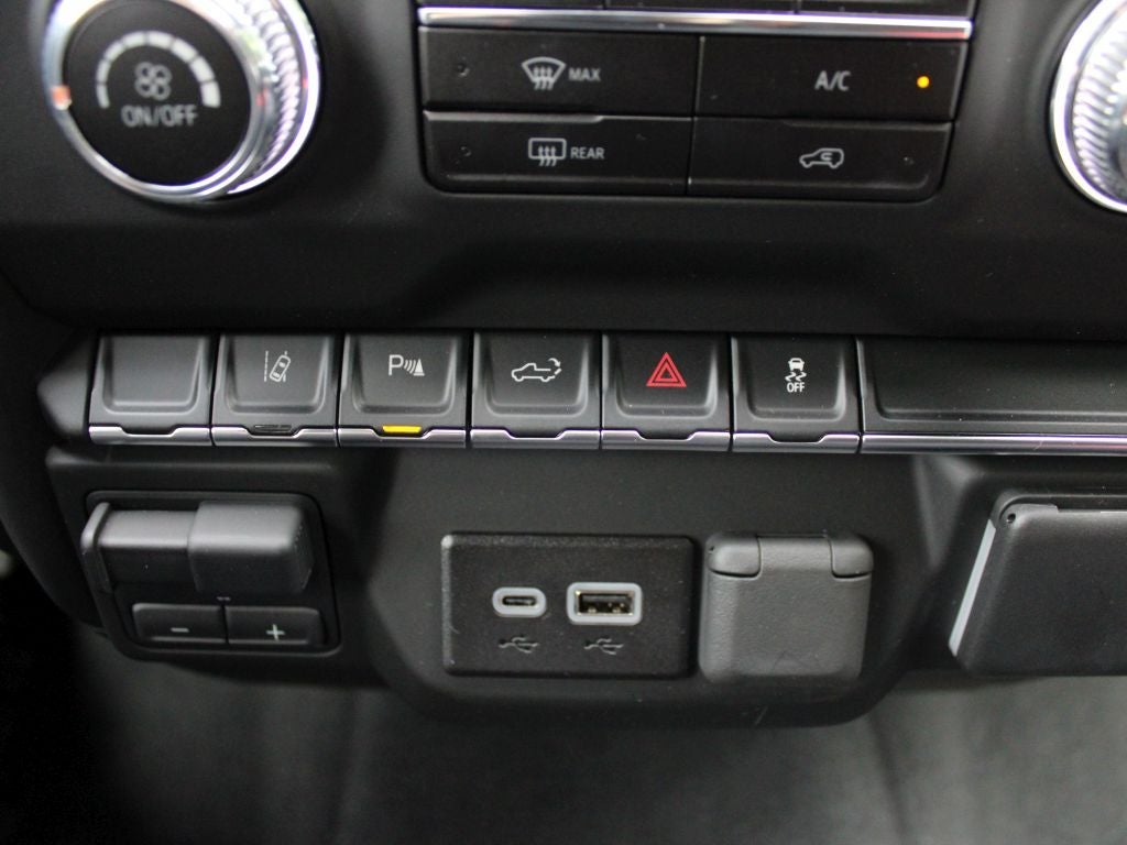 2025 GMC Sierra 3500 Pro