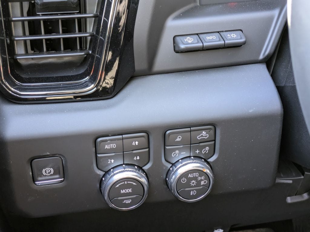 2026 GMC Sierra 3500 AT4