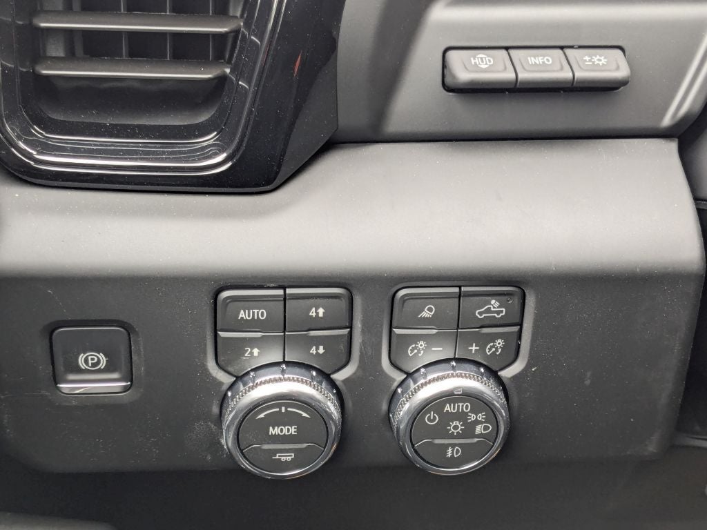 2026 GMC Sierra 3500 AT4