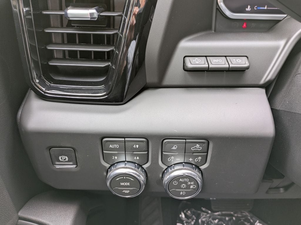 2026 GMC Sierra 3500 AT4