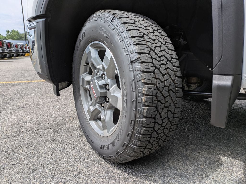 2026 GMC Sierra 2500 SLE