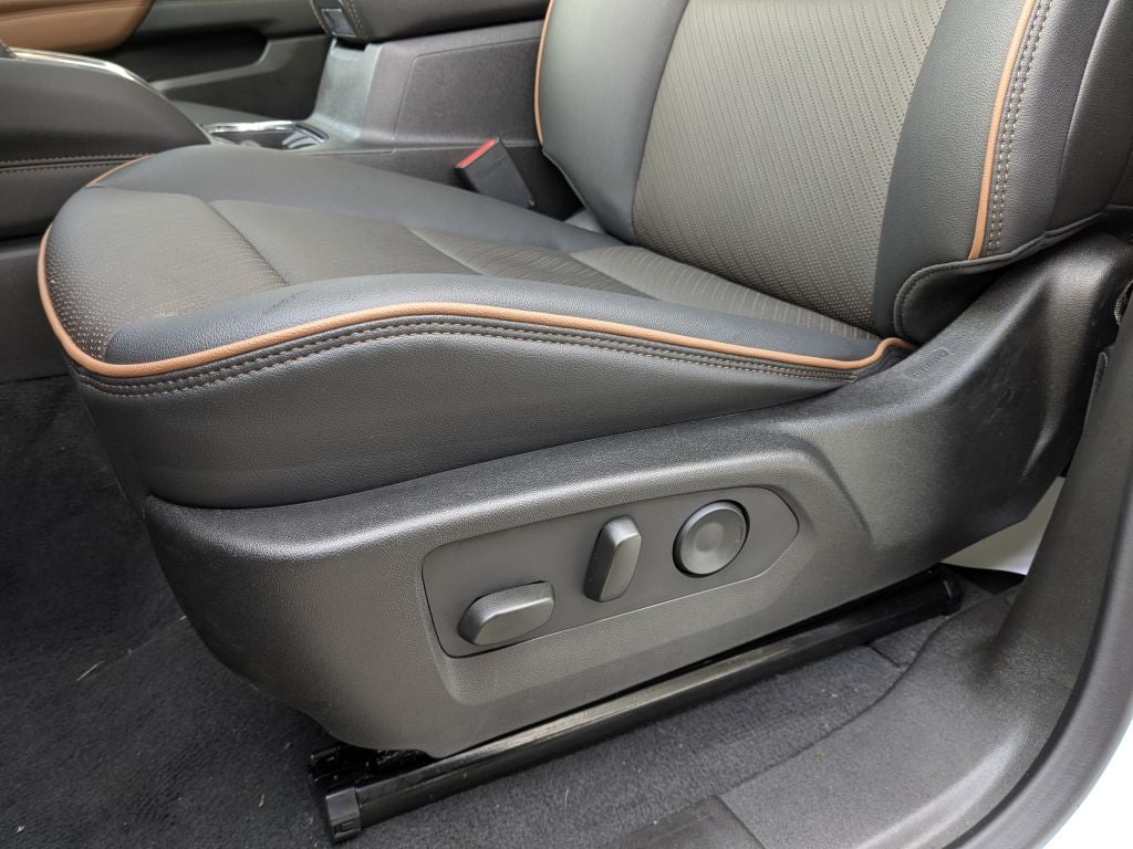 2025 GMC Canyon 4WD AT4