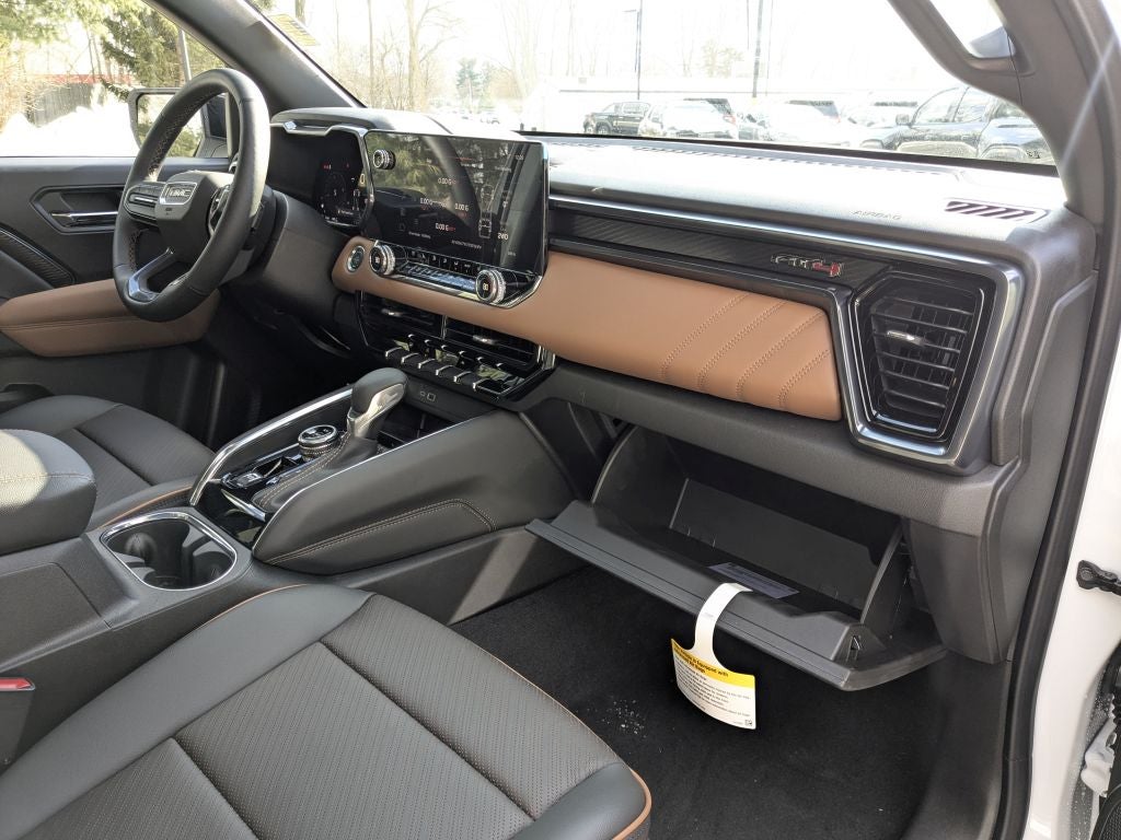 2025 GMC Canyon 4WD AT4