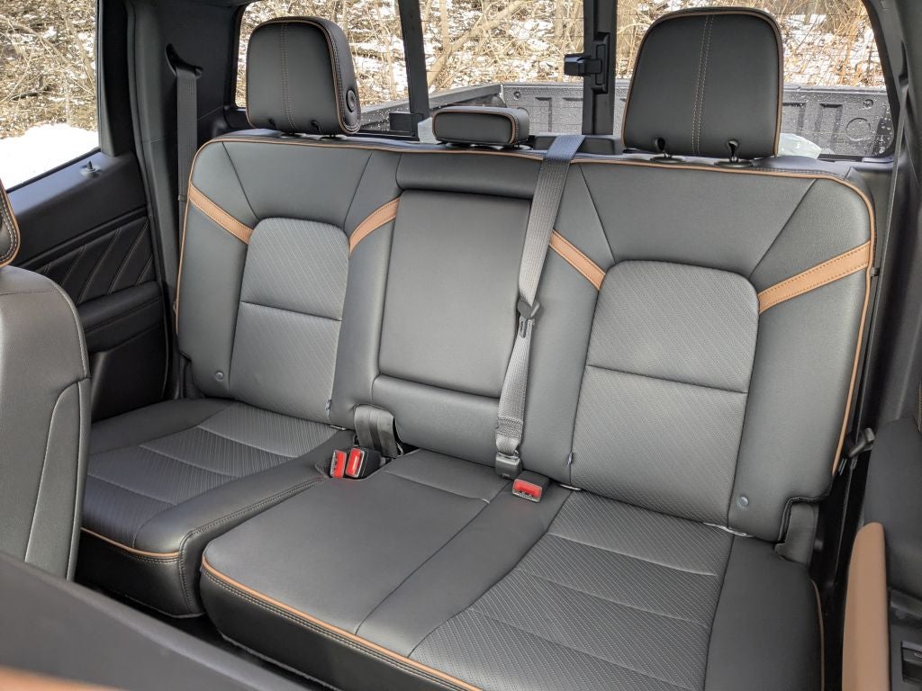 2025 GMC Canyon 4WD AT4