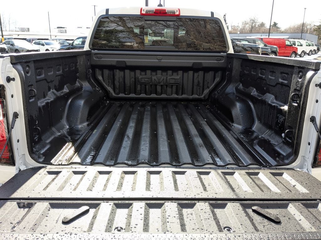 2025 GMC Canyon 4WD AT4