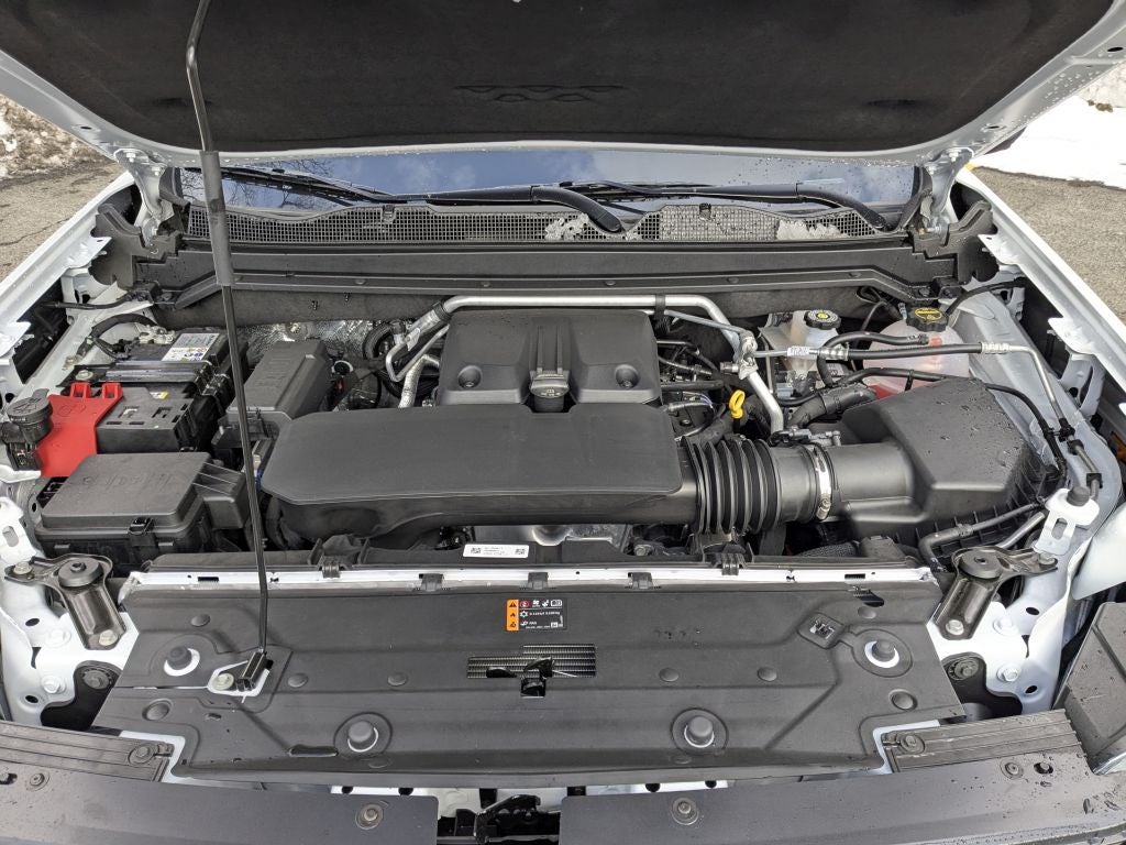 2025 GMC Canyon 4WD AT4