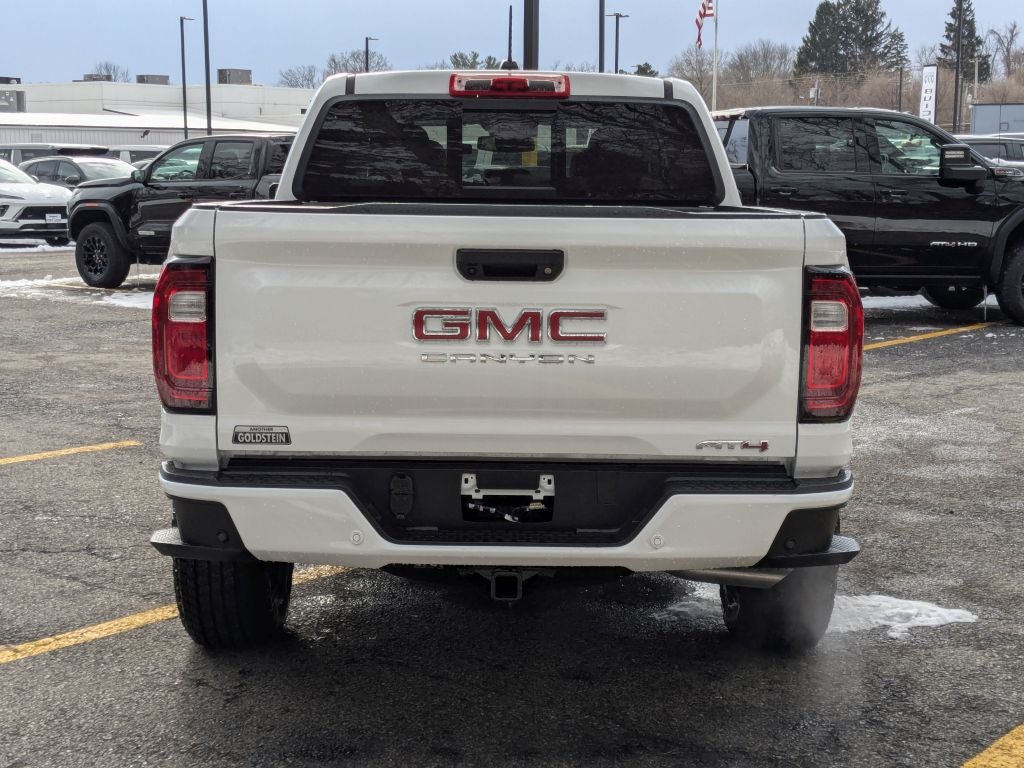 2025 GMC Canyon 4WD AT4