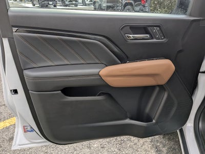 2025 GMC Canyon 4WD AT4