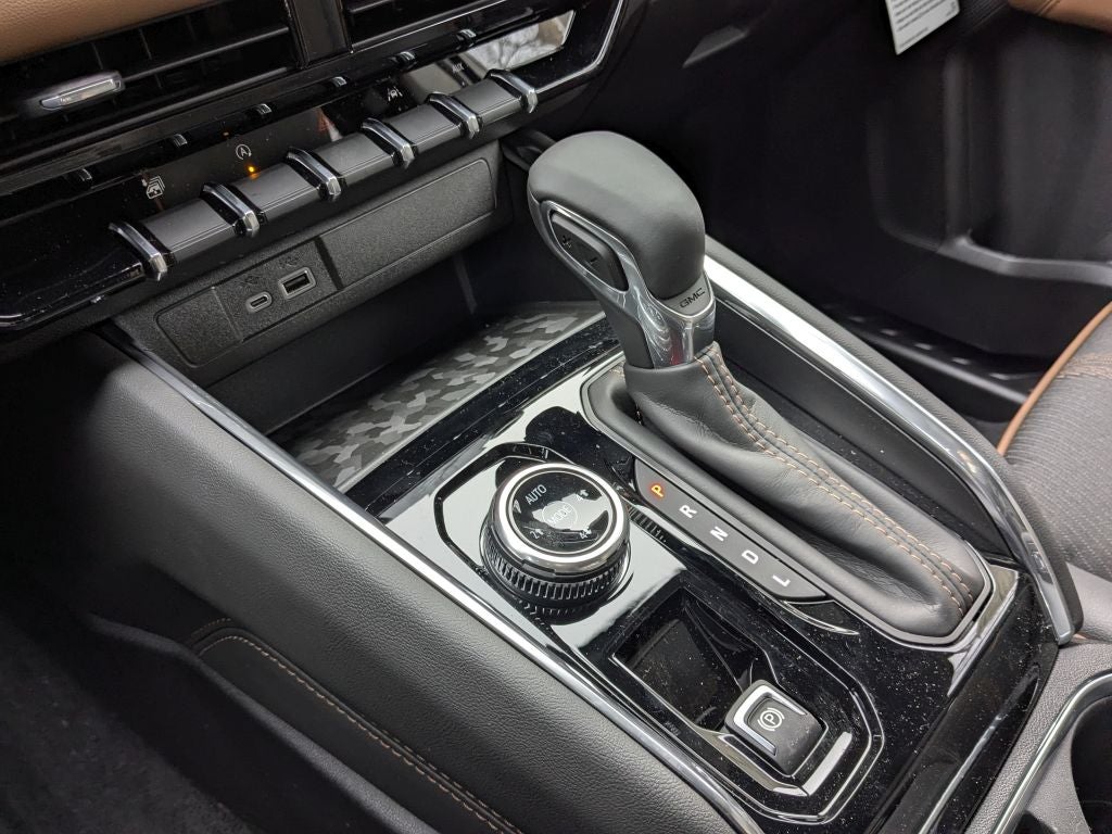 2026 GMC Canyon 4WD AT4