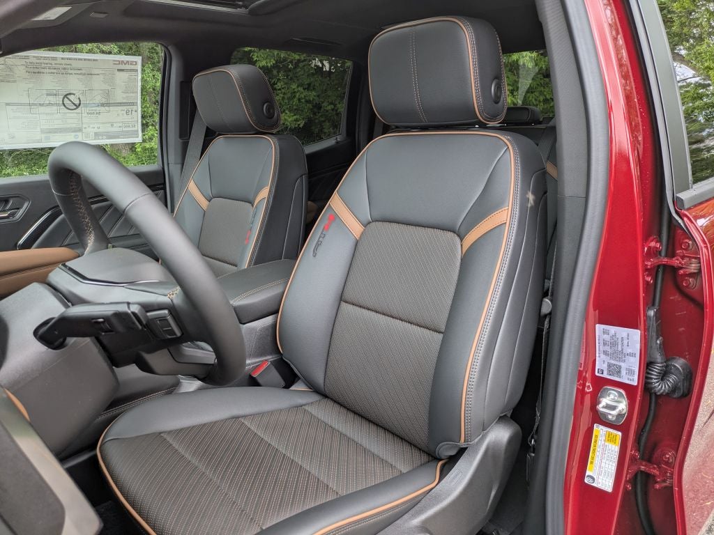 2026 GMC Canyon 4WD AT4