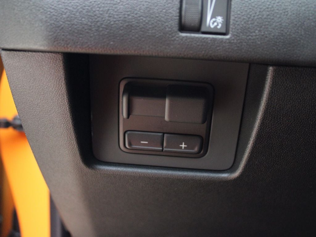 2025 GMC Canyon 4WD AT4