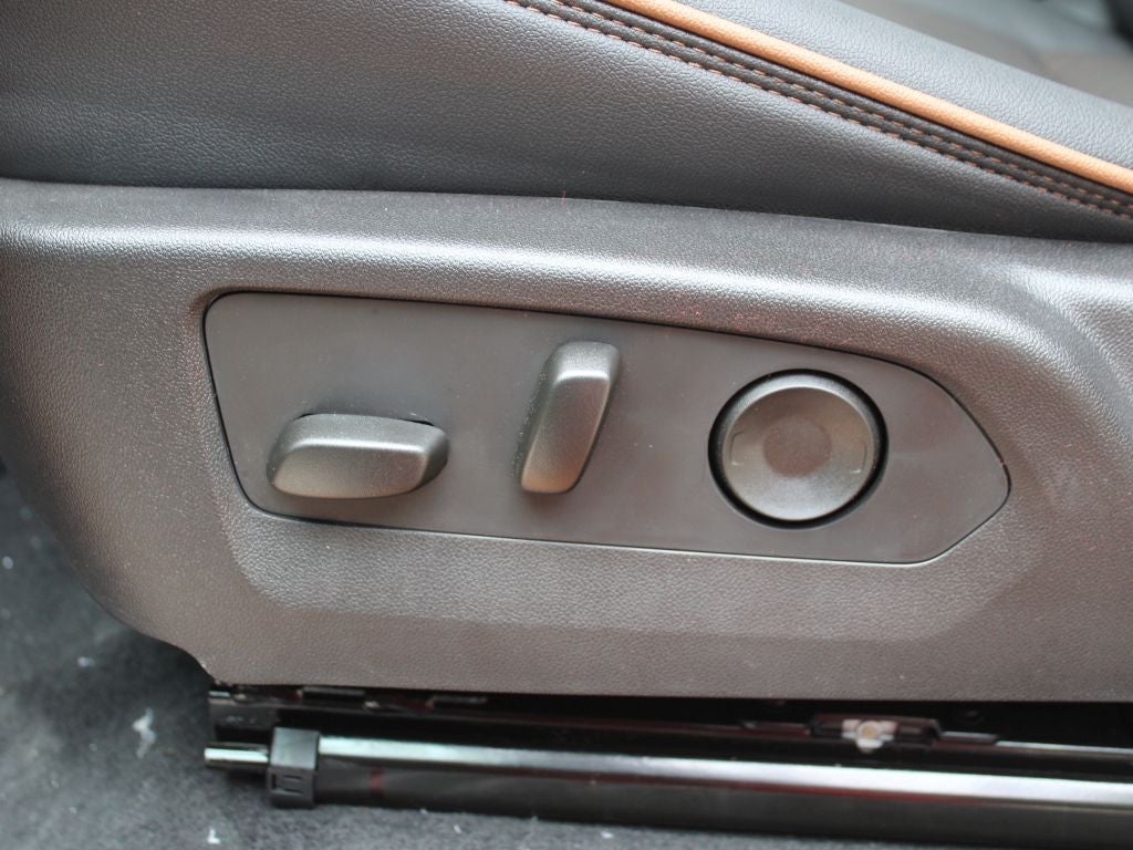 2025 GMC Canyon 4WD AT4