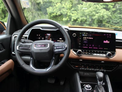 2025 GMC Canyon 4WD AT4