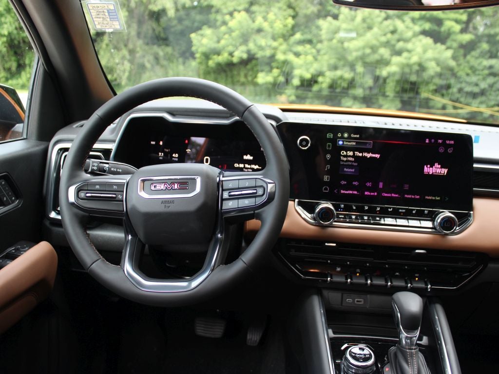 2025 GMC Canyon 4WD AT4