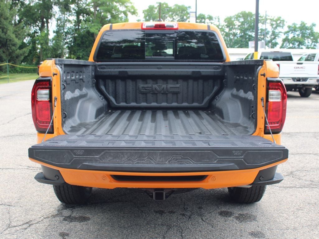 2025 GMC Canyon 4WD AT4