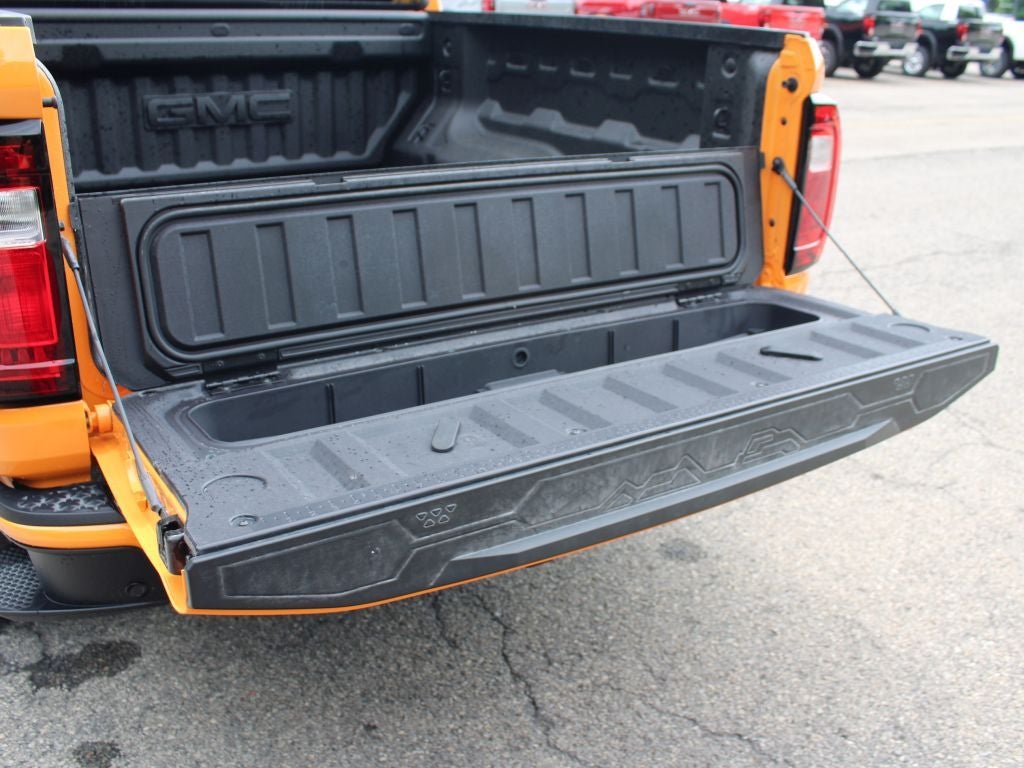 2025 GMC Canyon 4WD AT4