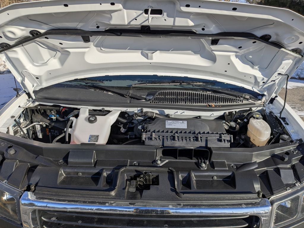 2025 GMC Savana 2500 Work Van