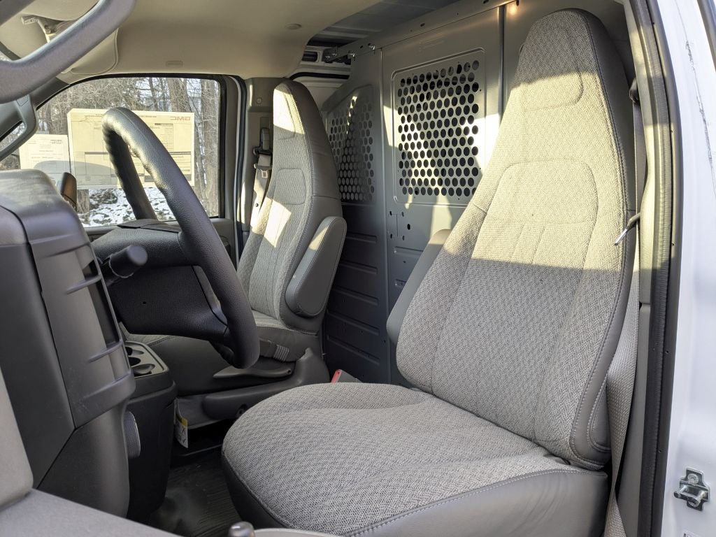2025 GMC Savana 2500 Work Van