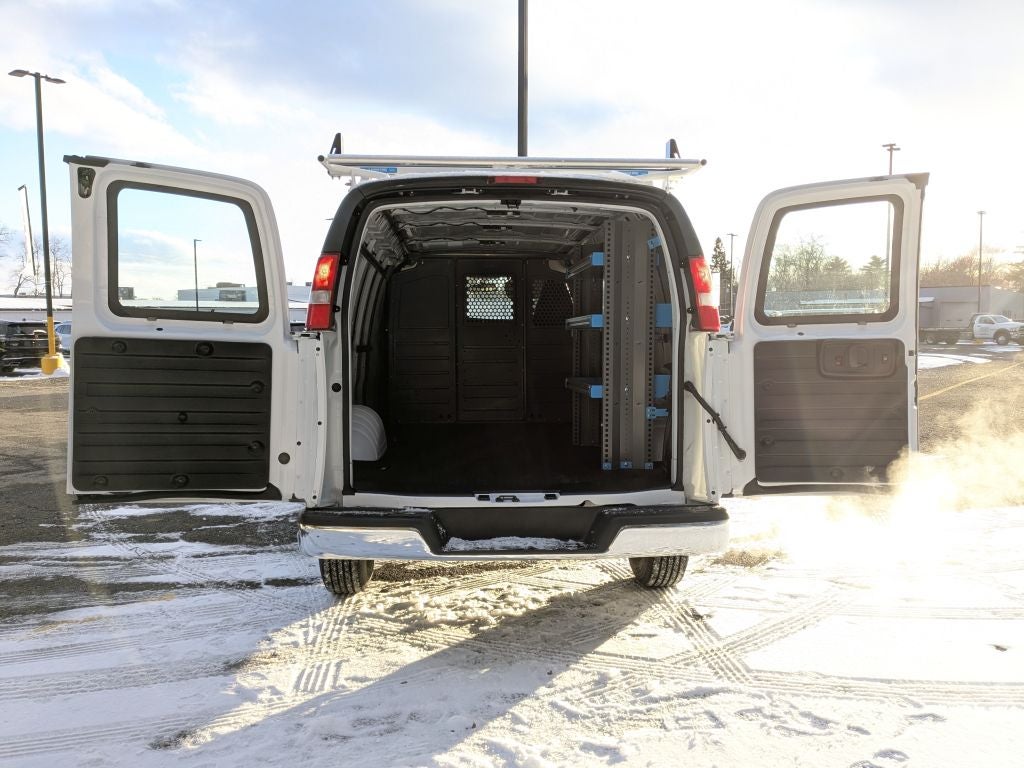 2025 GMC Savana 2500 Work Van